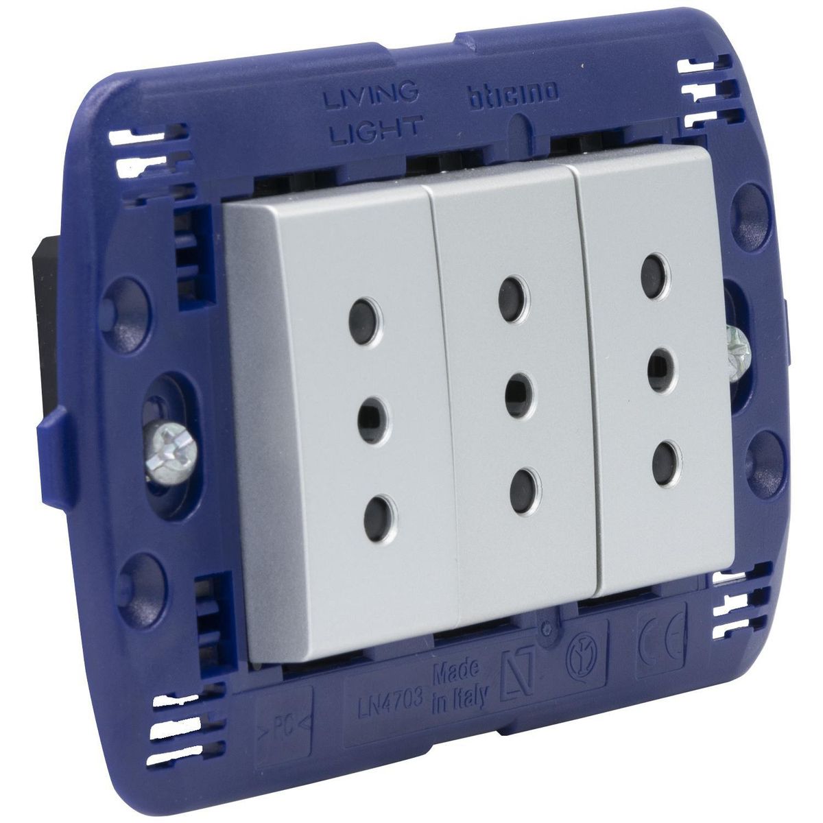 BTICINO - Tomacorriente Triple 10A Semi Armado Tech Ll