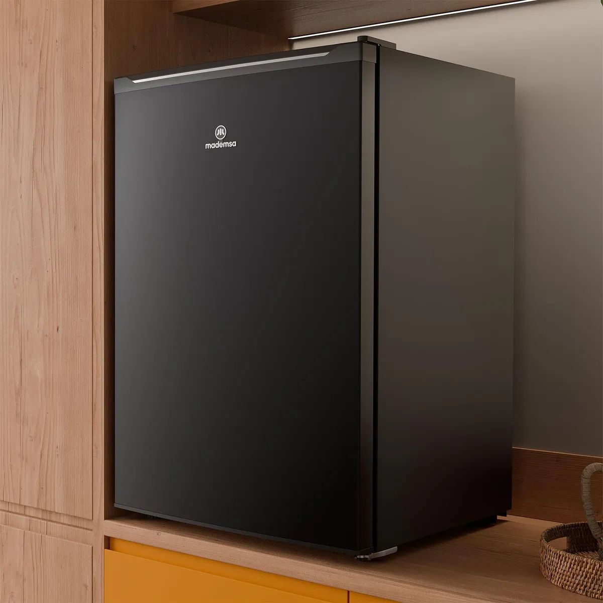 MADEMSA - Mini Congelador Sin freezer 98 Litros M-191V