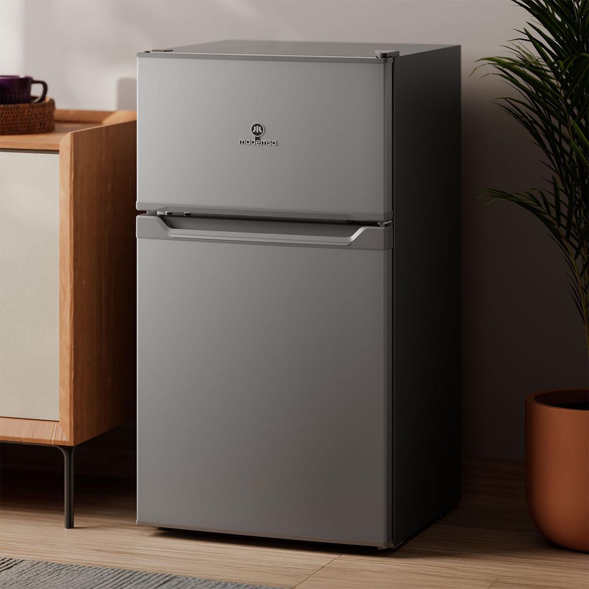 Mini Refrigerador Minibar Frío Directo 83 Litros Inox MMB80S, marca MADEMSA - Foto 2