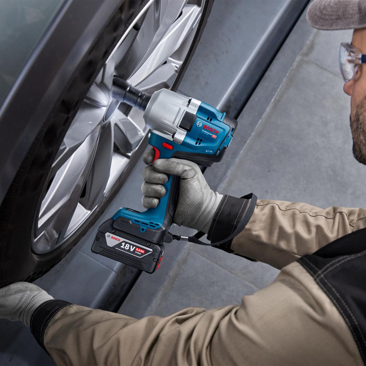 BOSCH - Llave de impacto inalámbrica 18V GDS 18V-780 +2 baterías 5Ah +cargador