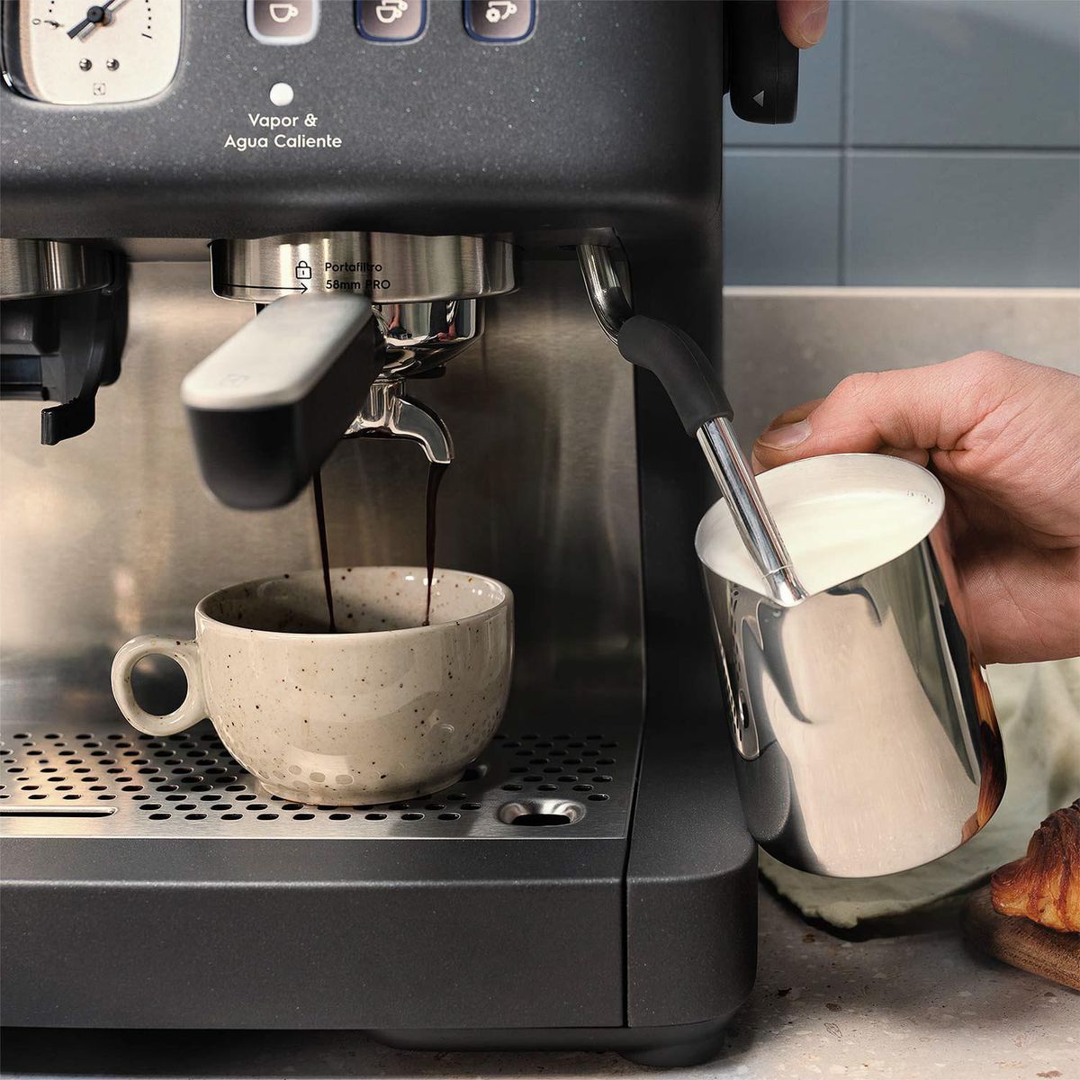 ELECTROLUX - Cafetera 3 l Inox
