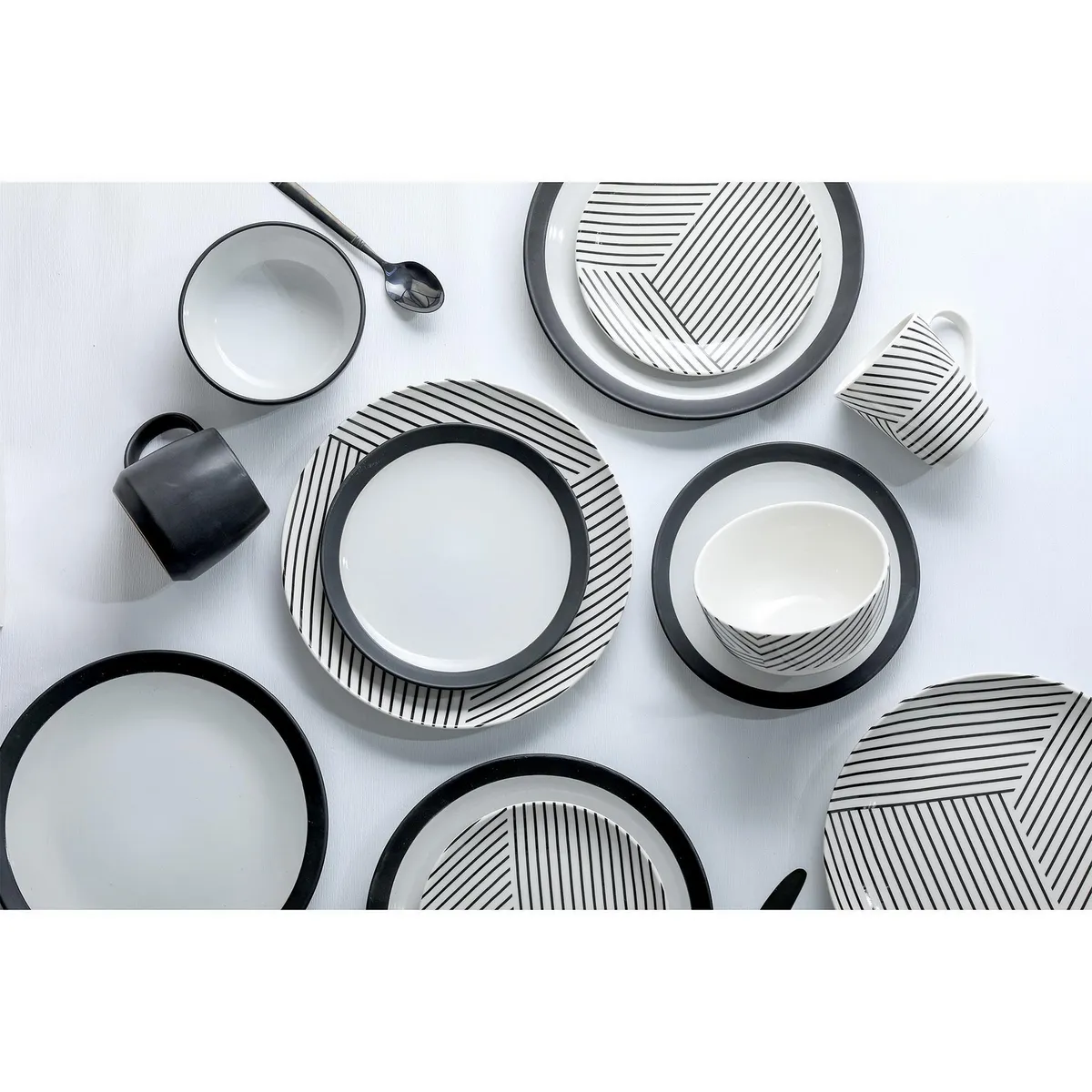 JUST HOME COLLECTION - Juego de Loza 16 Piezas Cerámica Oslo Negro
