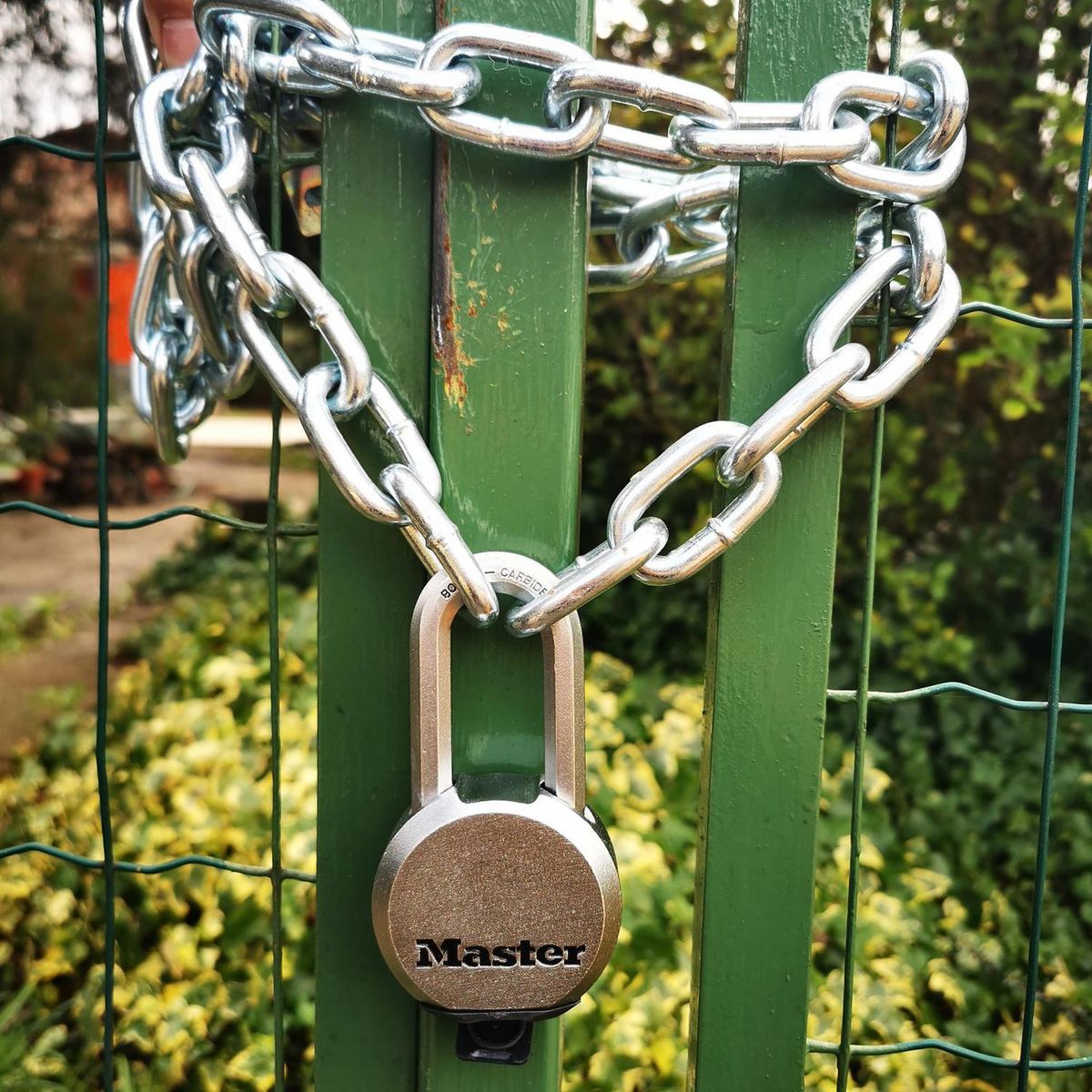 MASTER LOCK - Candado magnum cuerpo acero solido