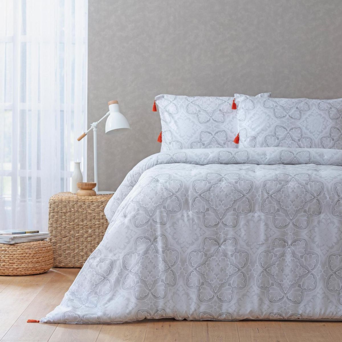 HOMY - Plumón Boho Pompon