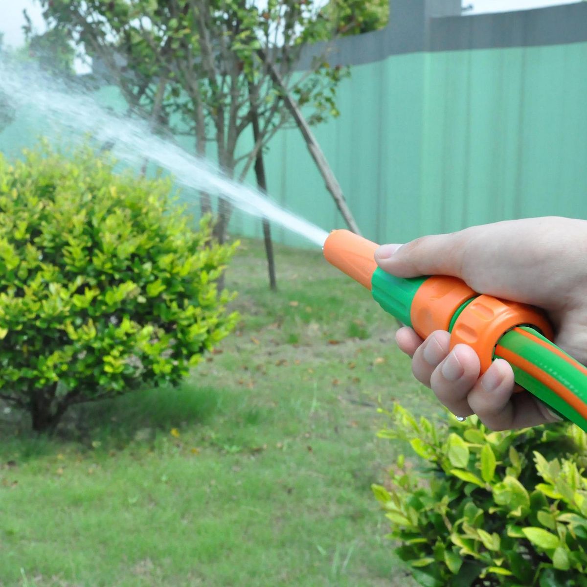 ERGO - Porta manguera pared con accesorios