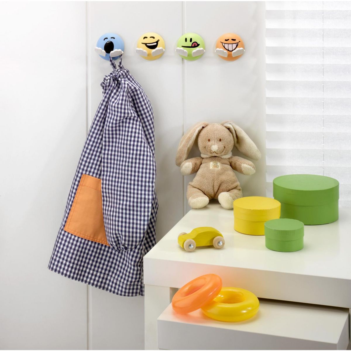 Colgador adhesivo infantil celeste, marca INOFIX - Foto 2