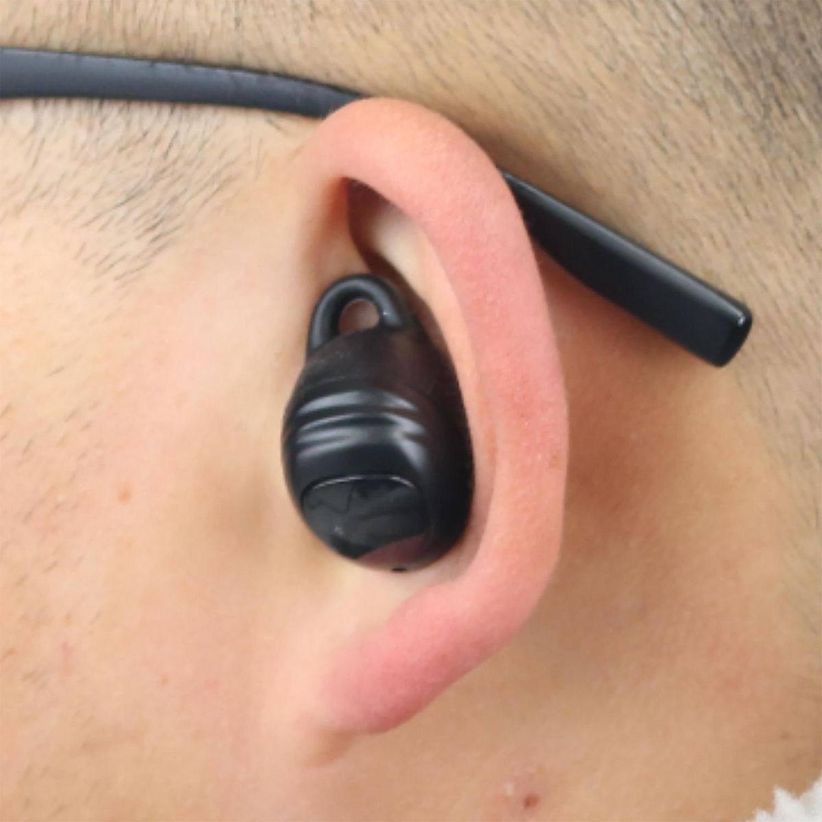 UBERMANN - Audífonos earbuds carga solar TWS