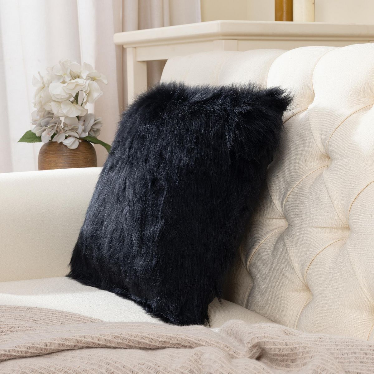 JUST HOME COLLECTION - Cojín Peludo 45x45 cm