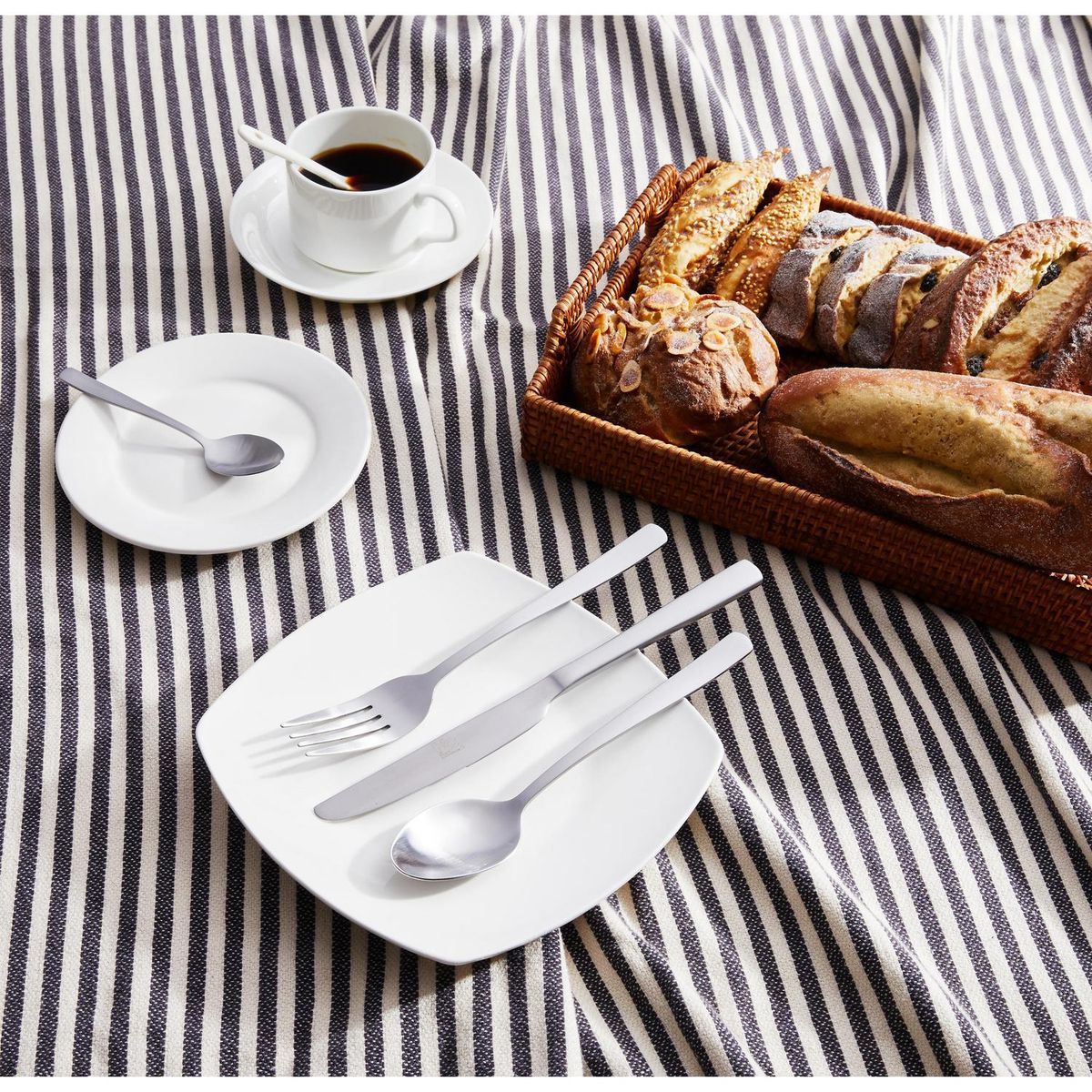 JUST HOME COLLECTION - Set Cubiertos 16 Piezas Básicos