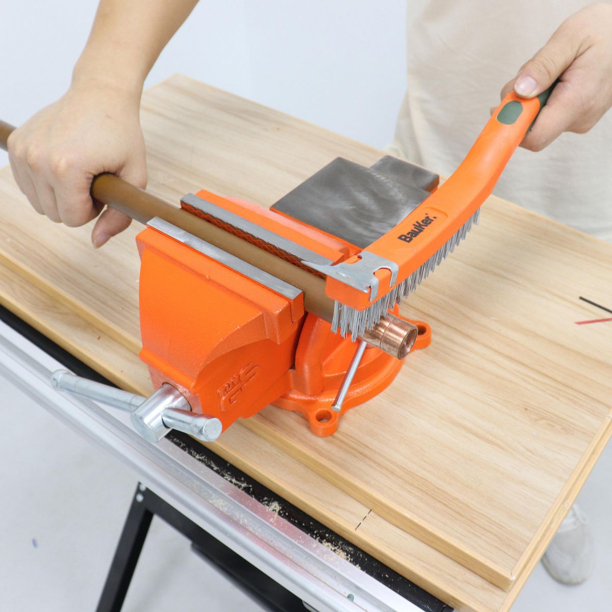 BAUKER - Tornillo de banco 5" acero