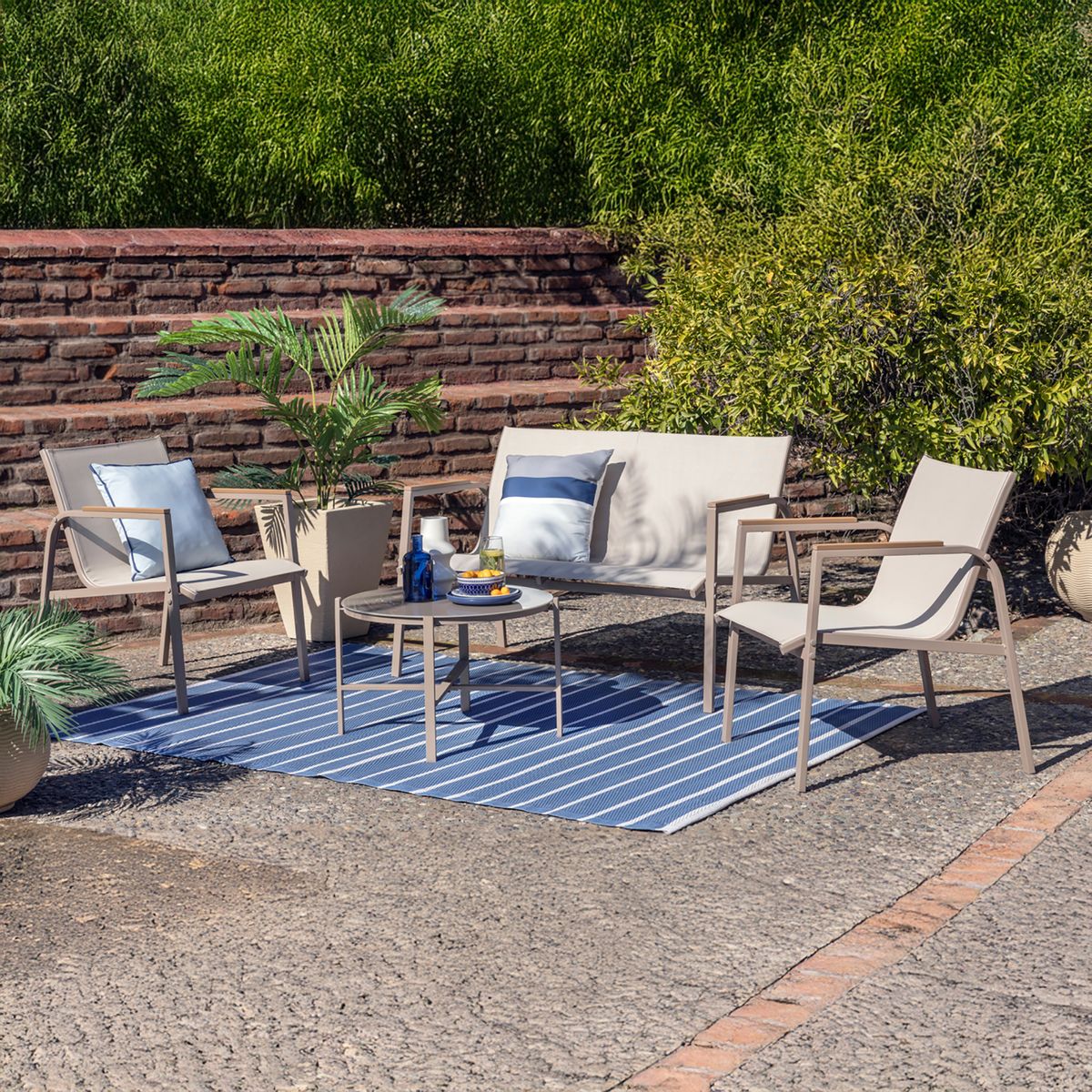 JUST HOME COLLECTION - Juego de Terraza Living Dubo 4 Personas Taupe