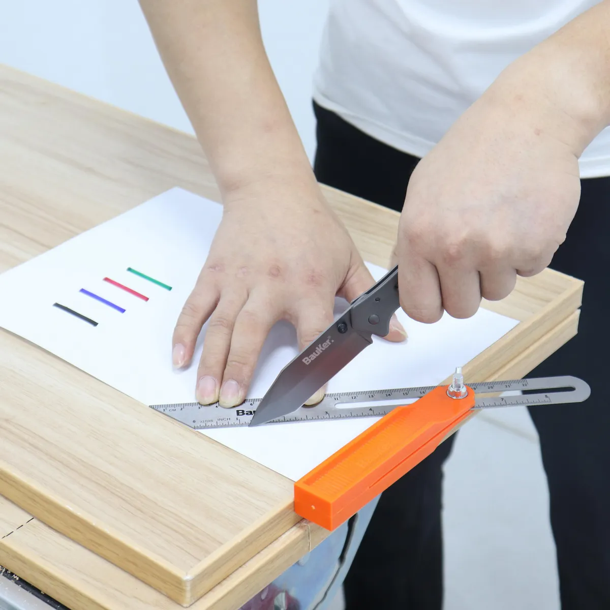 BAUKER - Cuchillo plegable de acero