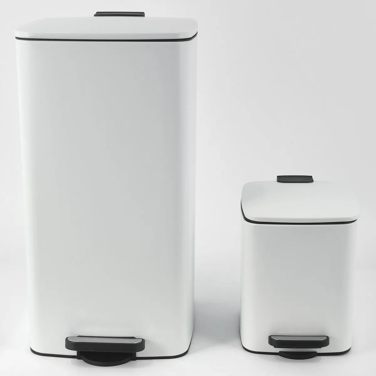 JUST HOME COLLECTION - Set Basureros Metálicos 30 L/5 L Blanco