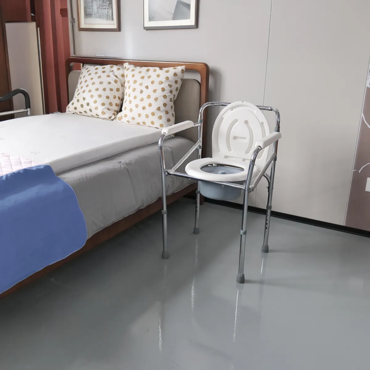 SENSI DACQUA - Silla Sanitario Portátil Plegable