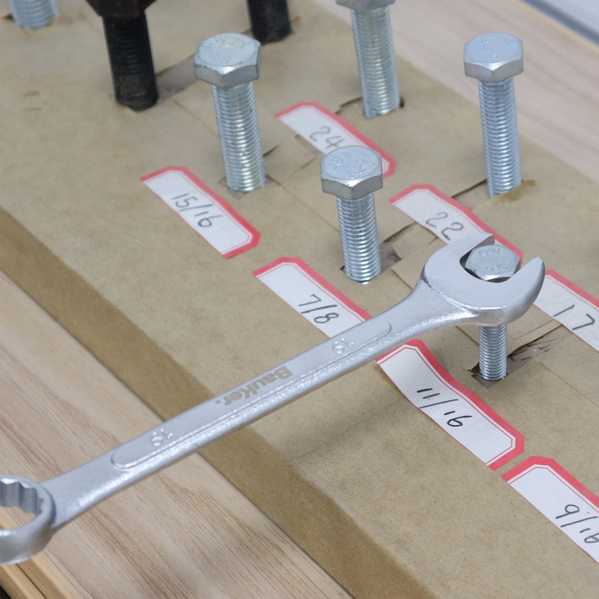 BAUKER - Set de llaves punta corona 9 unidades