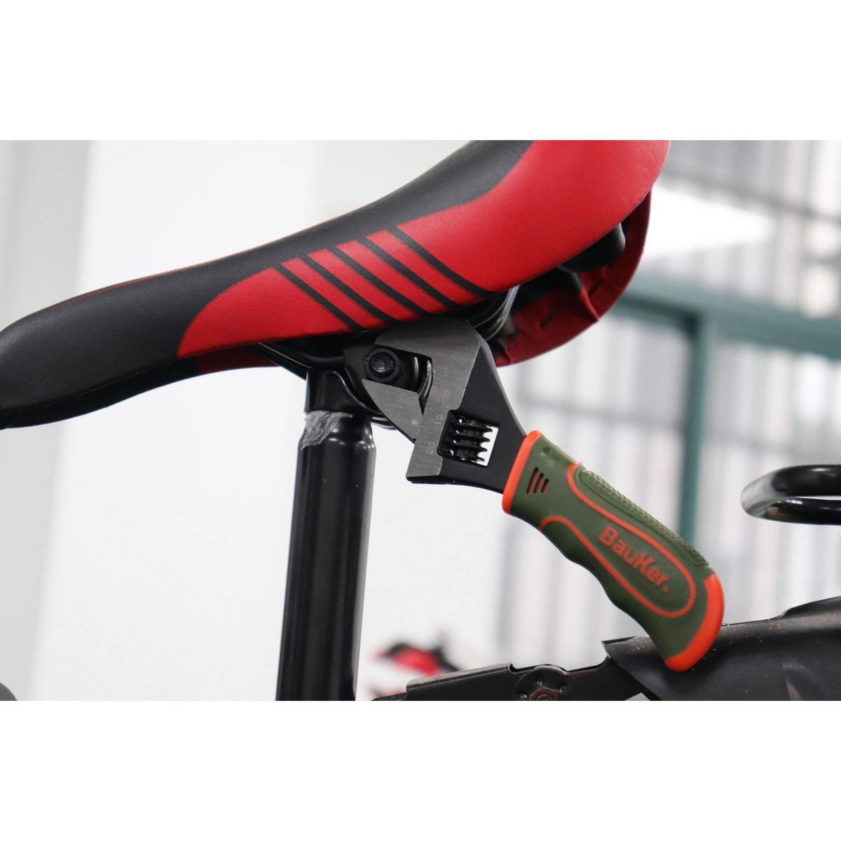 BAUKER - Llave Francesa/Ajustable Tamaño Mini