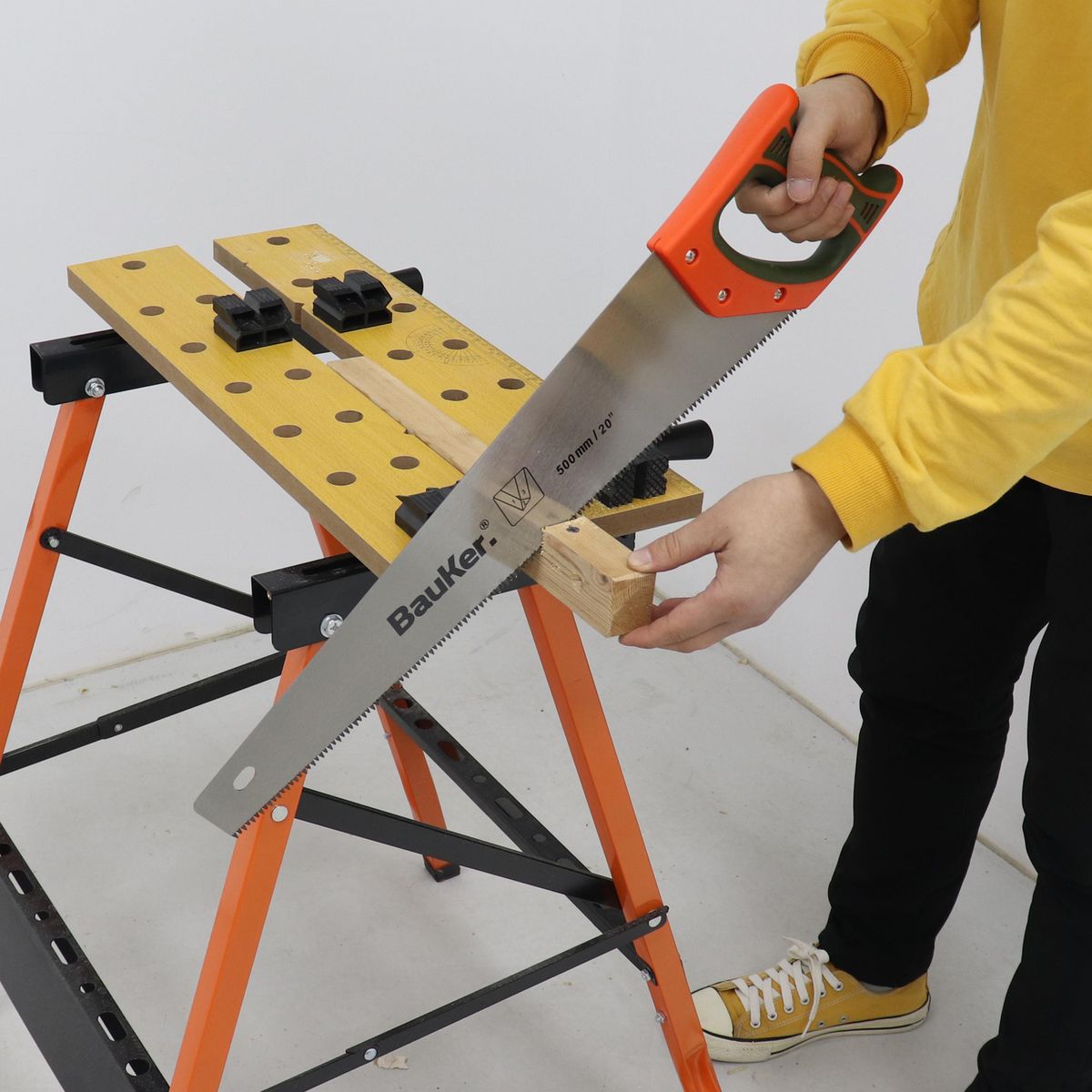 BAUKER - Serrucho carpintero 508 mm acero