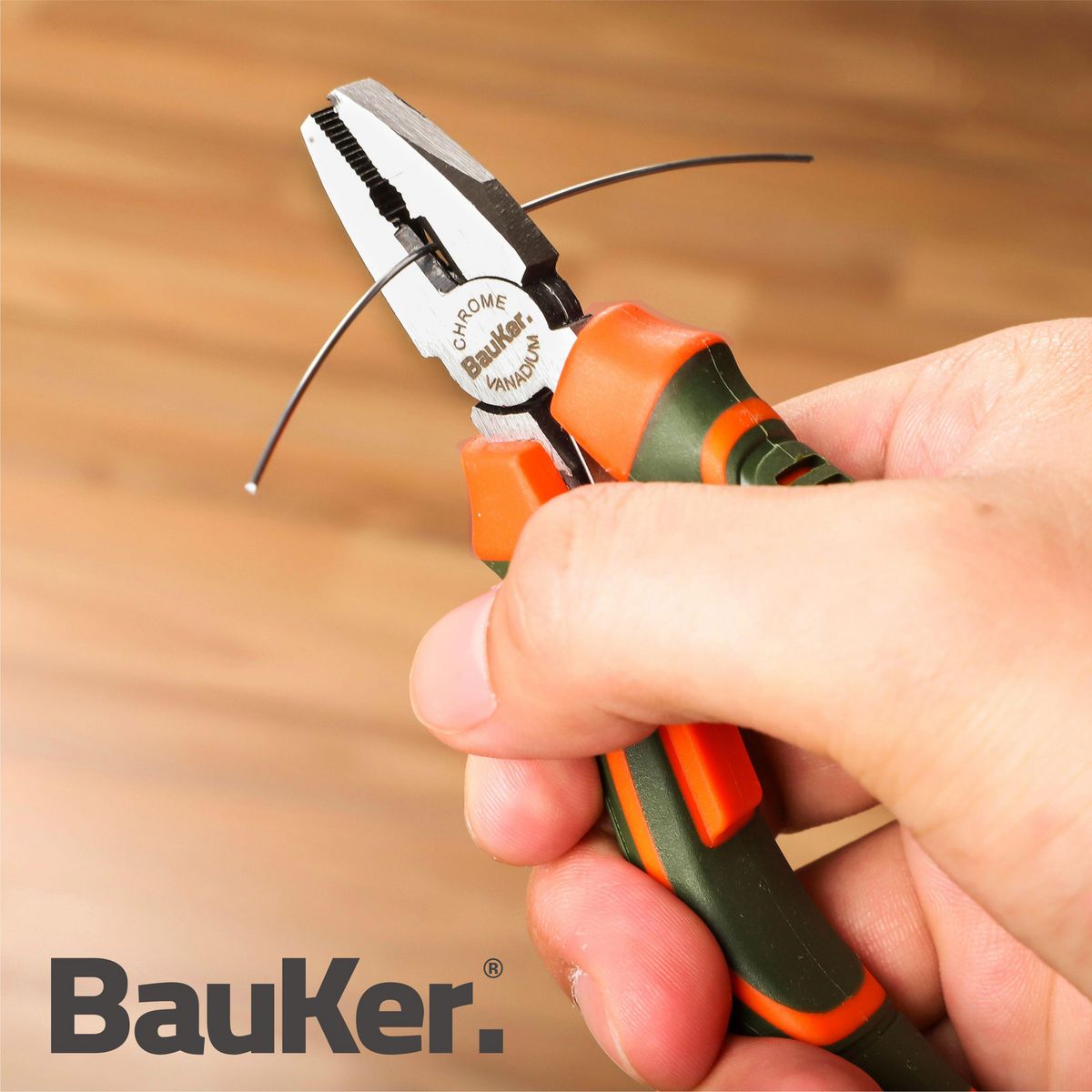 BAUKER - Alicate universal 4 1/2" acero