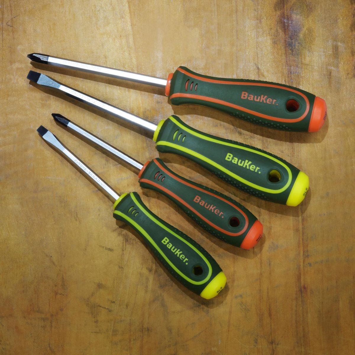 BAUKER - Juego de Atornilladores 57 Piezas