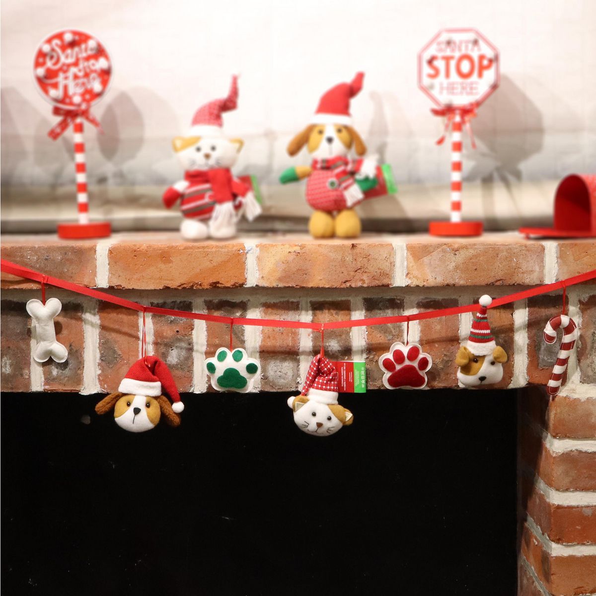 DEAR SANTA - Perro de pie navideño 20c m