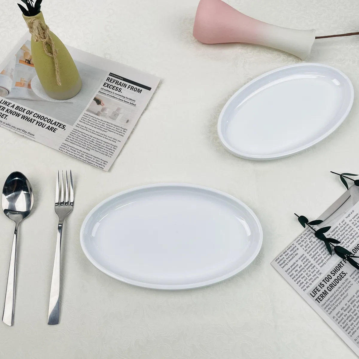 JUST HOME COLLECTION - Plato ovalado melamina blanco