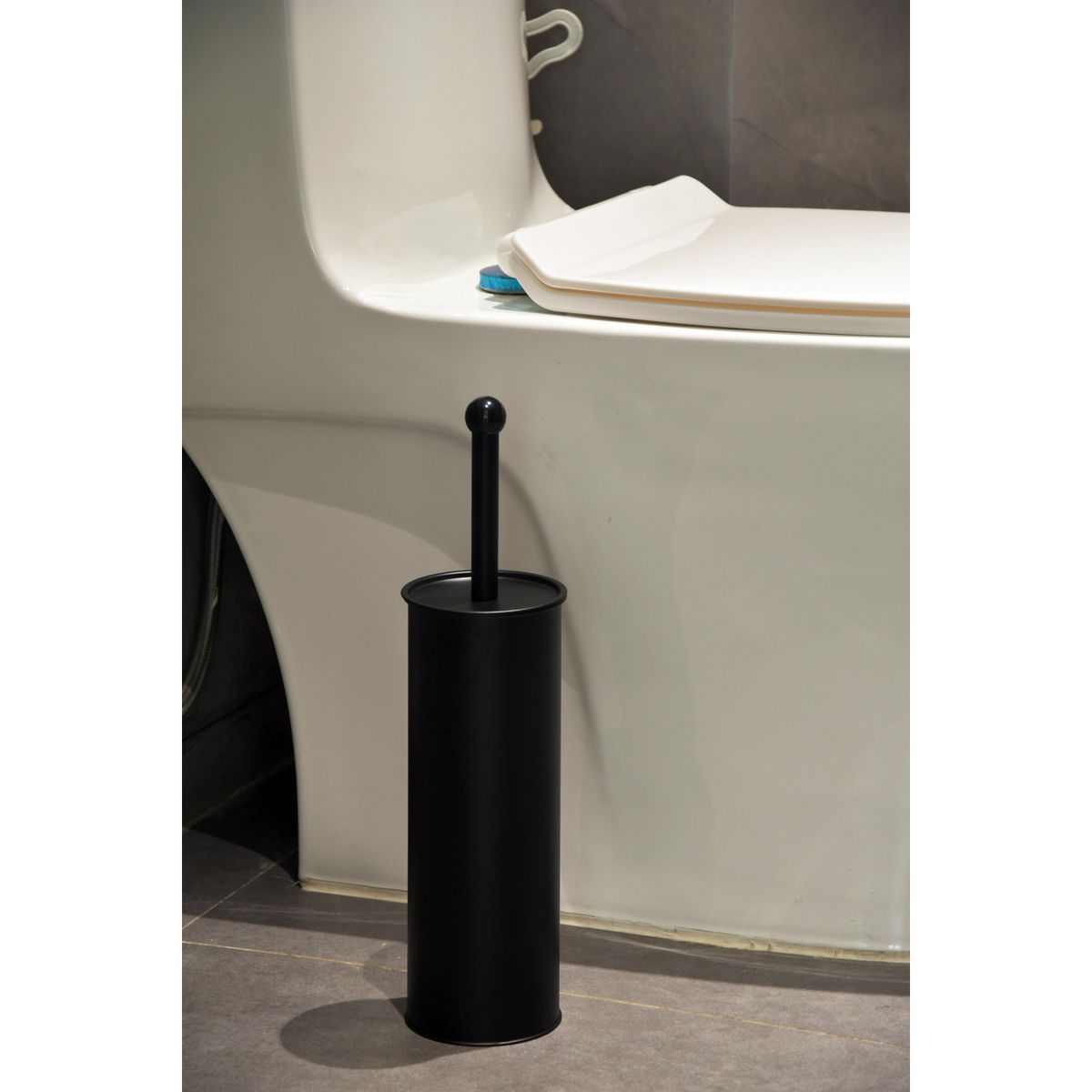 JUST HOME COLLECTION - Cepillo Sanitario Tubo Negro