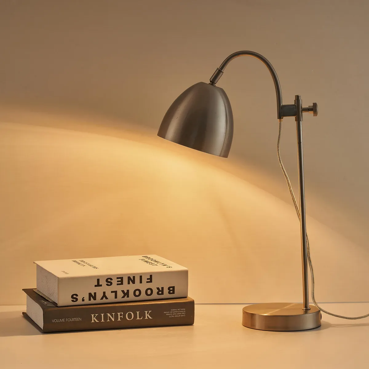 JUST HOME COLLECTION - Lámpara de Escritorio Turam Beige 13x40 cm