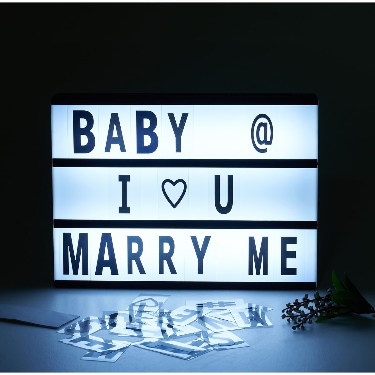 JUST HOME COLLECTION - Letrero Led Letras Negro 24x32 cm