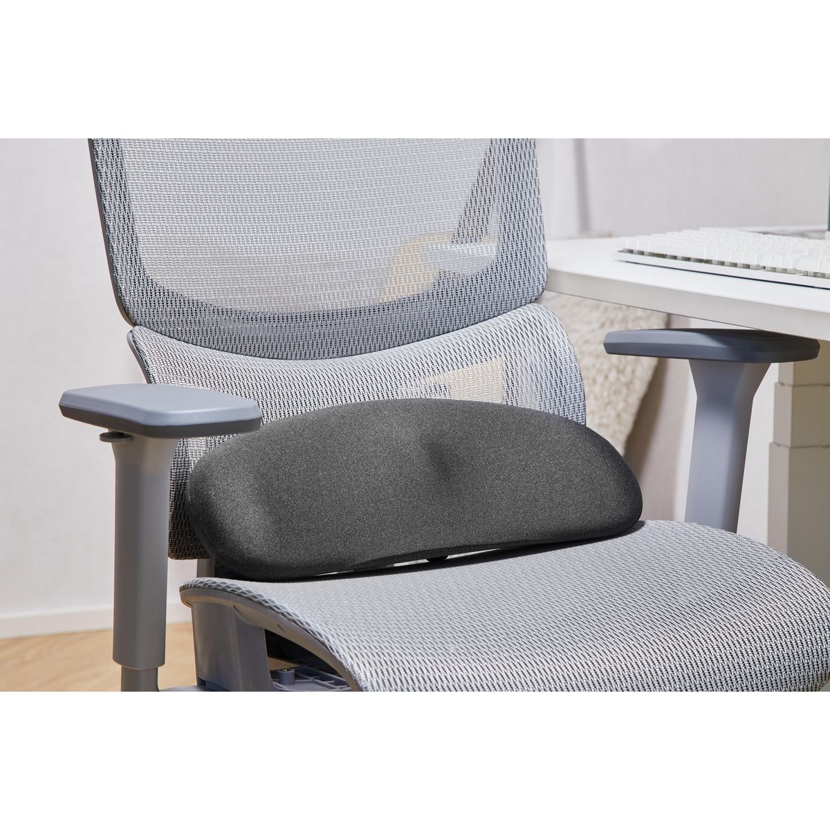 JUST HOME COLLECTION - Cojín Lumbar Star Negro 45x14.5 cm