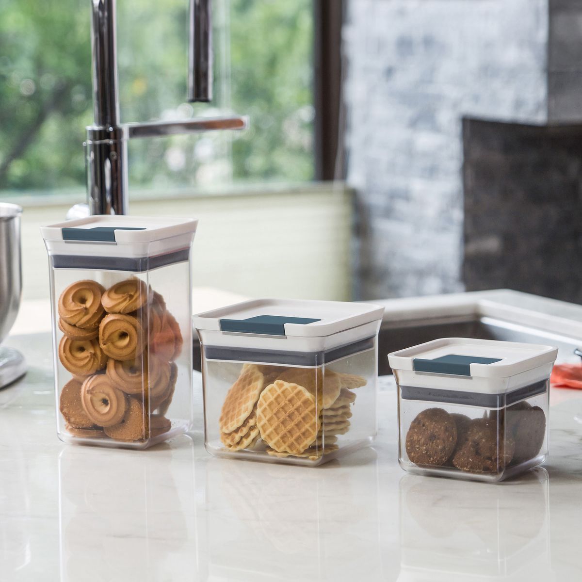 JUST HOME COLLECTION - Contenedor de Alimentos Premium Plástico 1.4 l