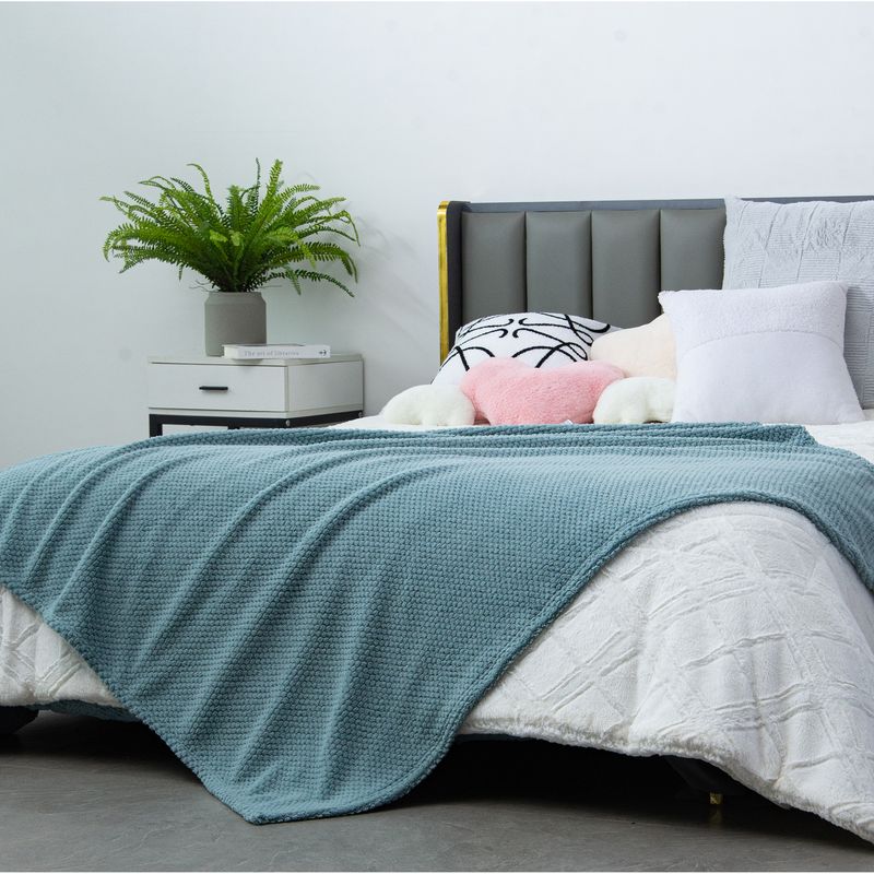 JUST HOME COLLECTION - Manta Jacquard Sherpa Especial Celeste