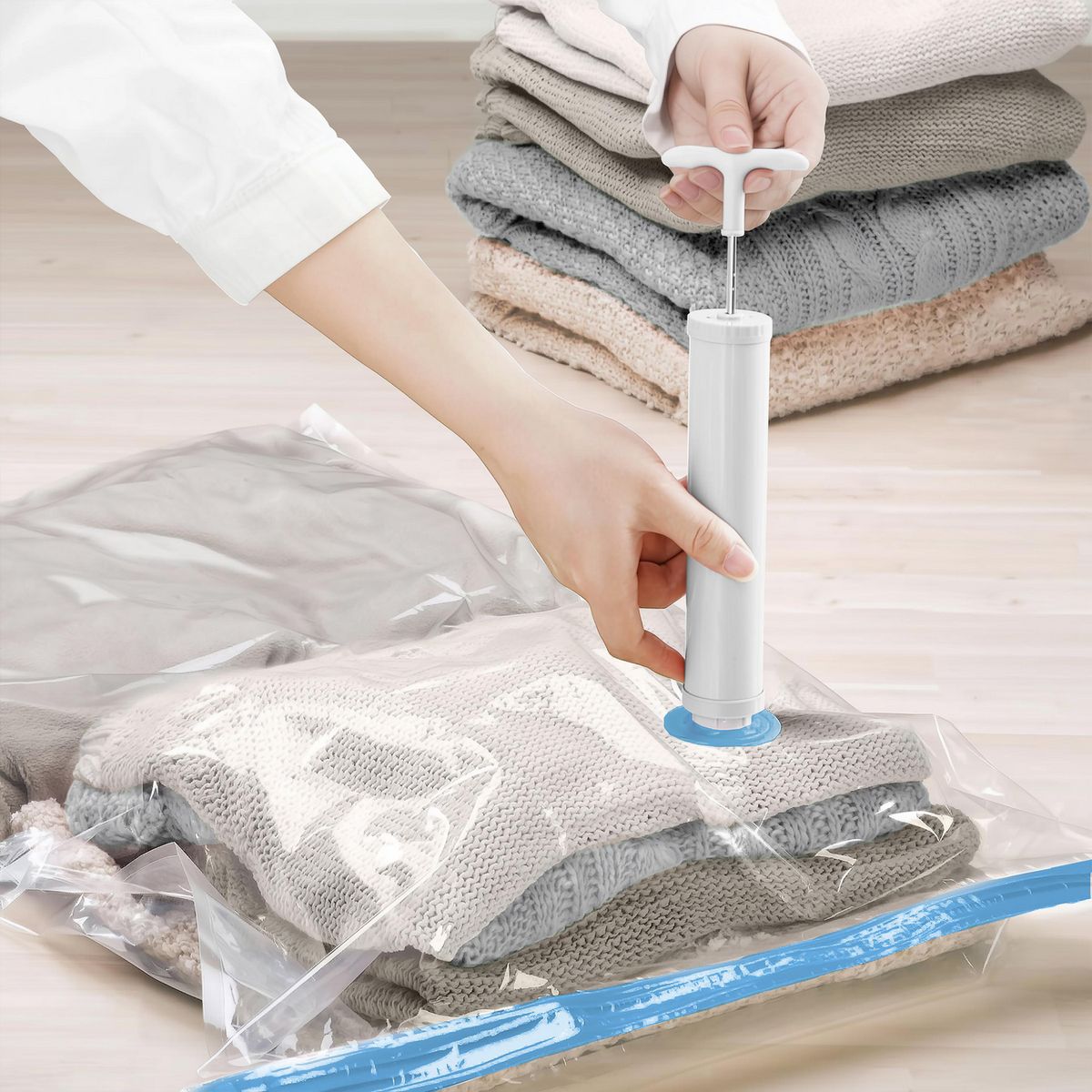 JUST HOME COLLECTION - Bomba de aire 6.2x24x4.1 cm Blanco