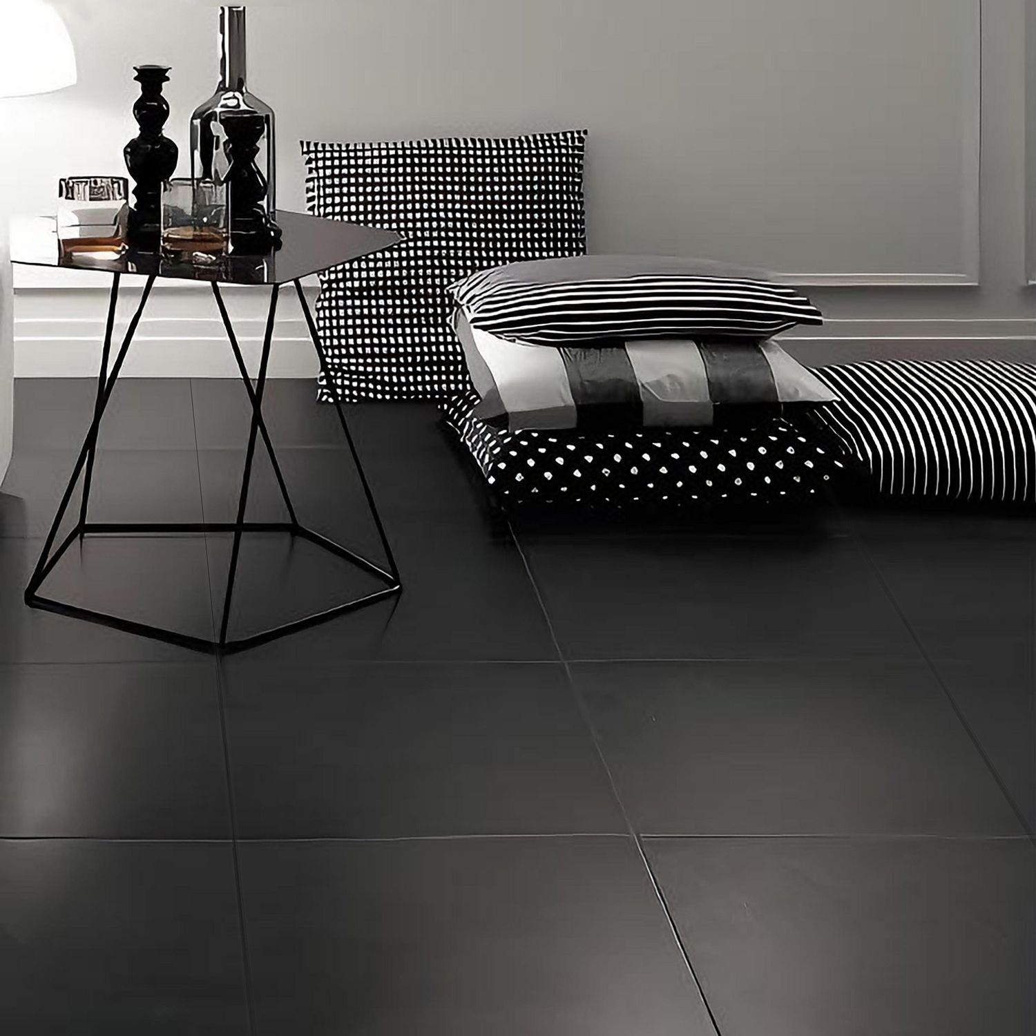 KARE ブラッククッション 60x60cm 廃番】ビーブラック45x45cm クッション - クッションの通販 ｜【KARE