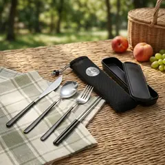 JUST HOME COLLECTION - Juego de Cubiertos 4 piezas con estuche