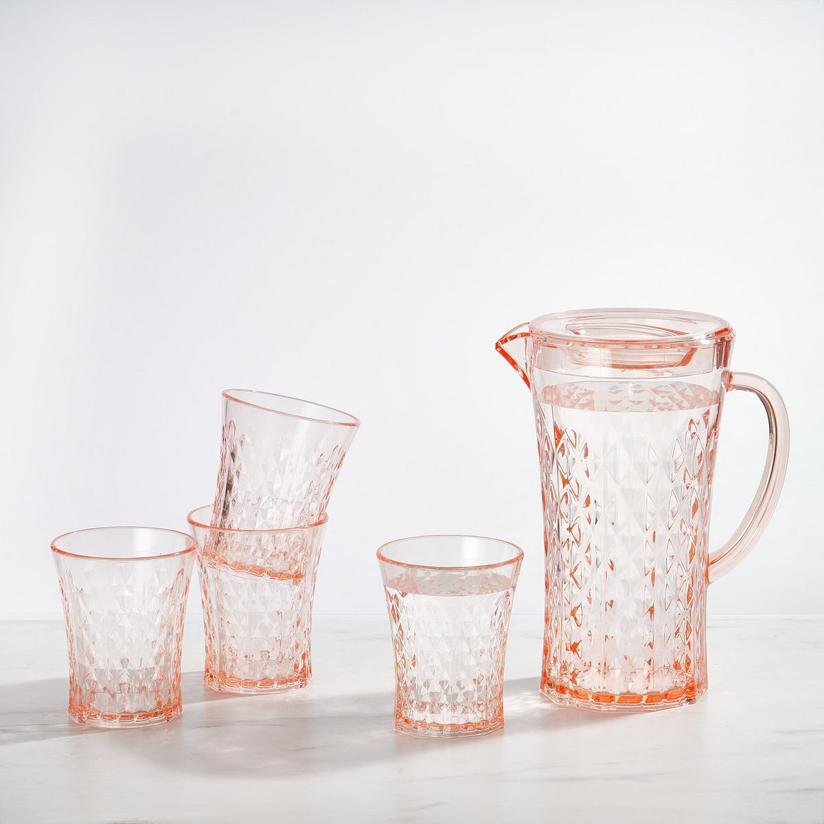 JUST HOME COLLECTION - Juego 4 vasos + Jarra de Plástico 1.4 l Sin diseño Durazno