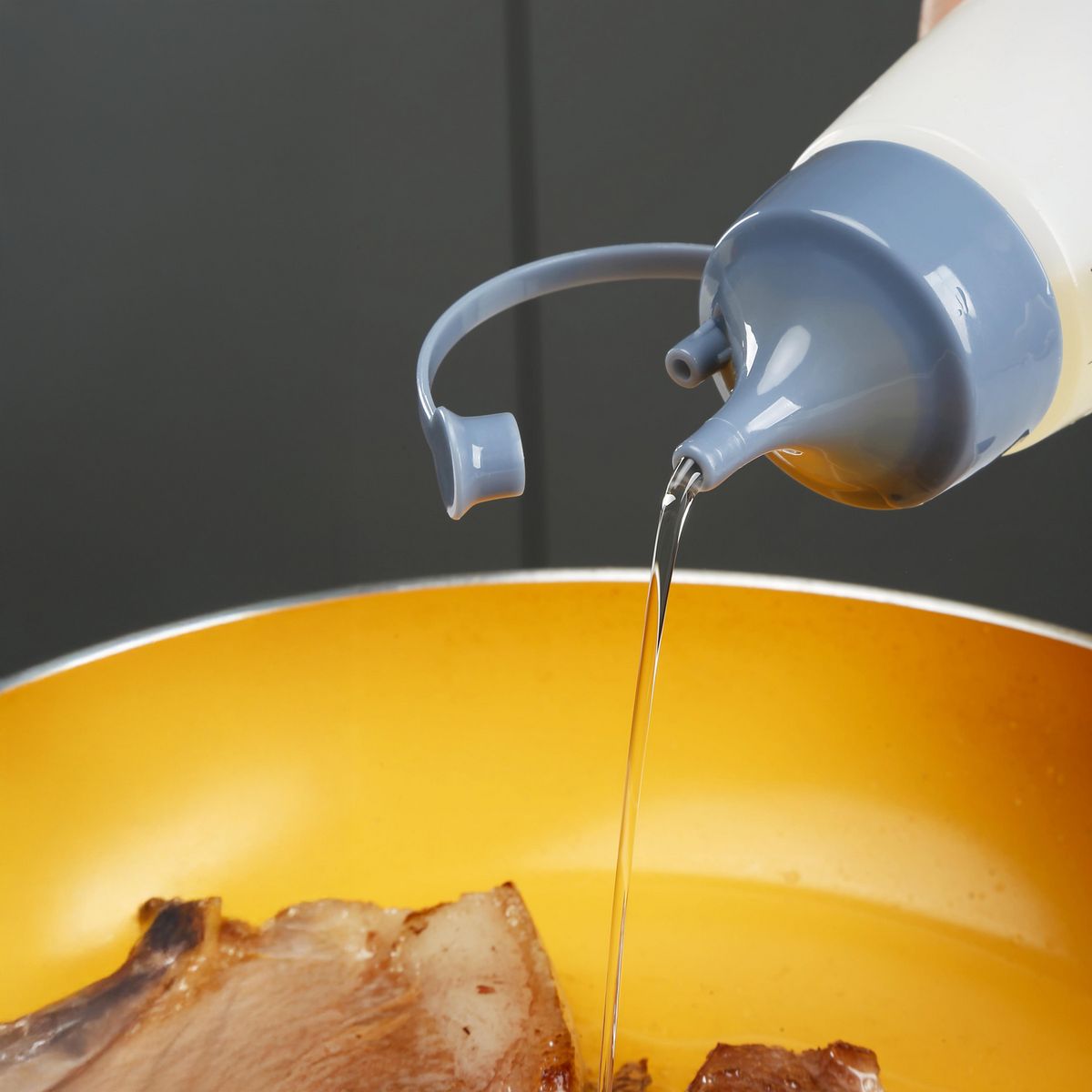 JUST HOME COLLECTION - Botella para Salsa 296 ml Plástico