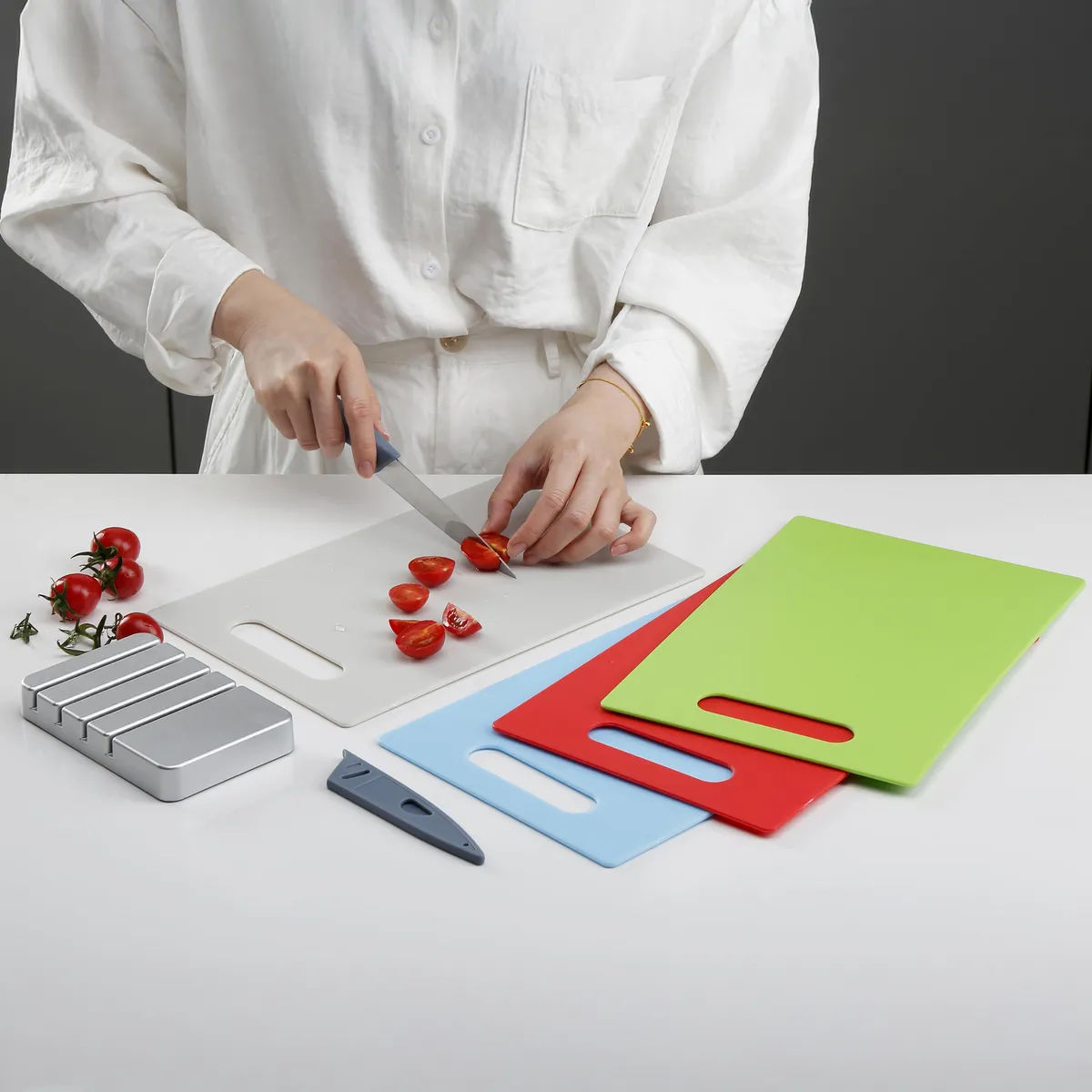 JUST HOME COLLECTION - Set 4 Tablas de Cortar de Plástico 18.3x28 cm Azul/verde/gris/rojo