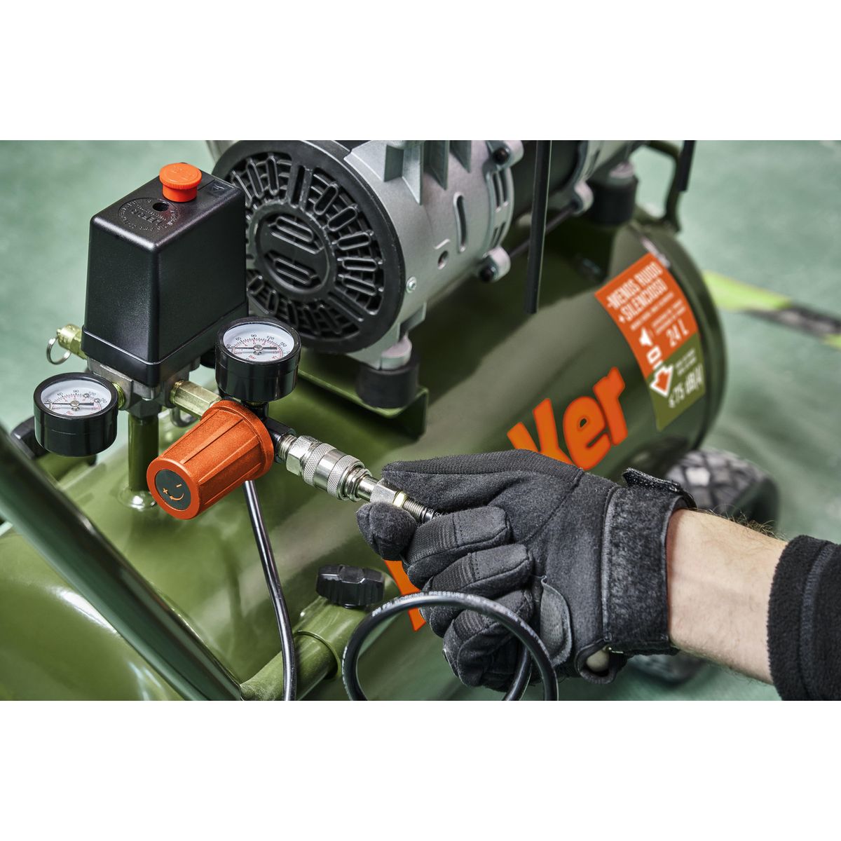 BAUKER - Compresor de Aire Portátil Insonoro/sin Aceite 1.6 HP 24 Litros 3302455