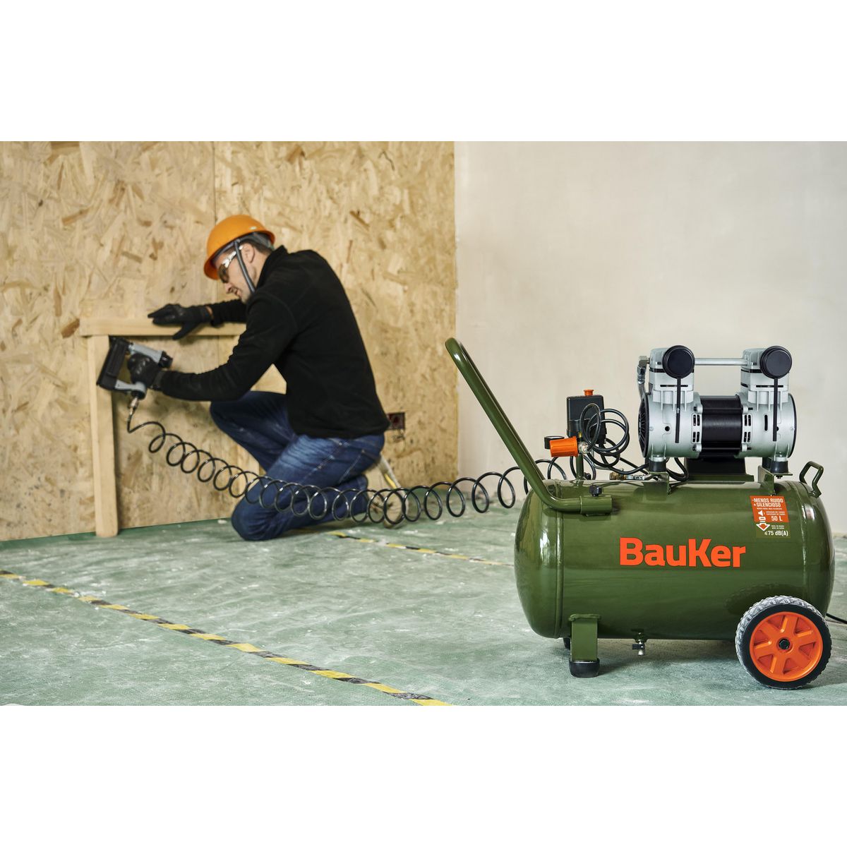 BAUKER - Compresor de Aire Portátil Insonoro/sin Aceite 1.6 HP 50 Litros 3305059