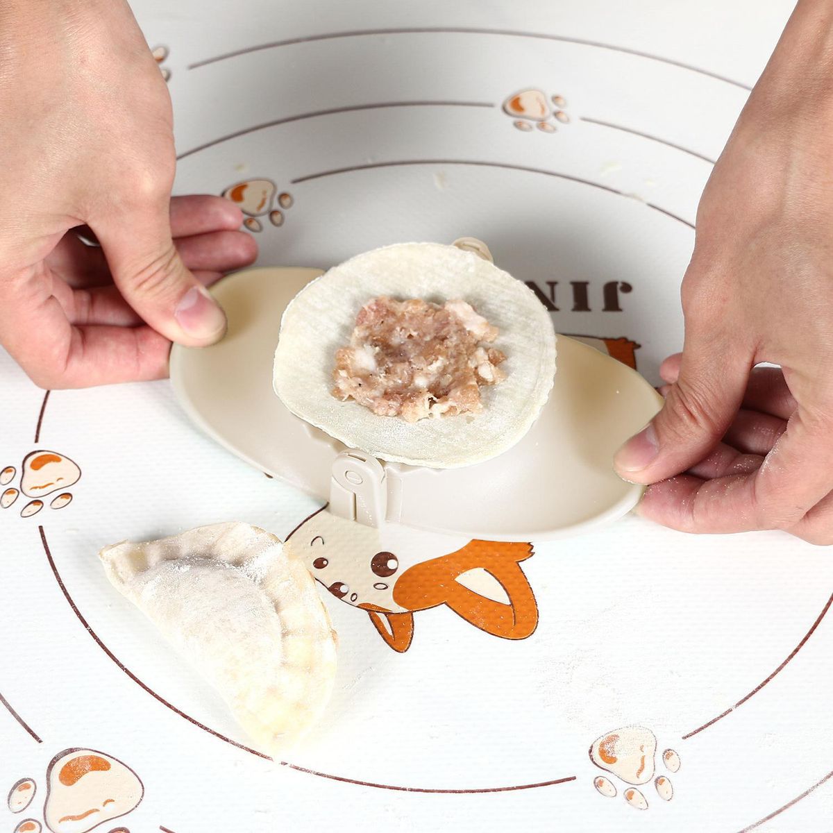 JUST HOME COLLECTION - Set 3 Moldes para Empanaditas