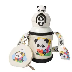 JUST HOME COLLECTION - Botella 550 ml con correa panda