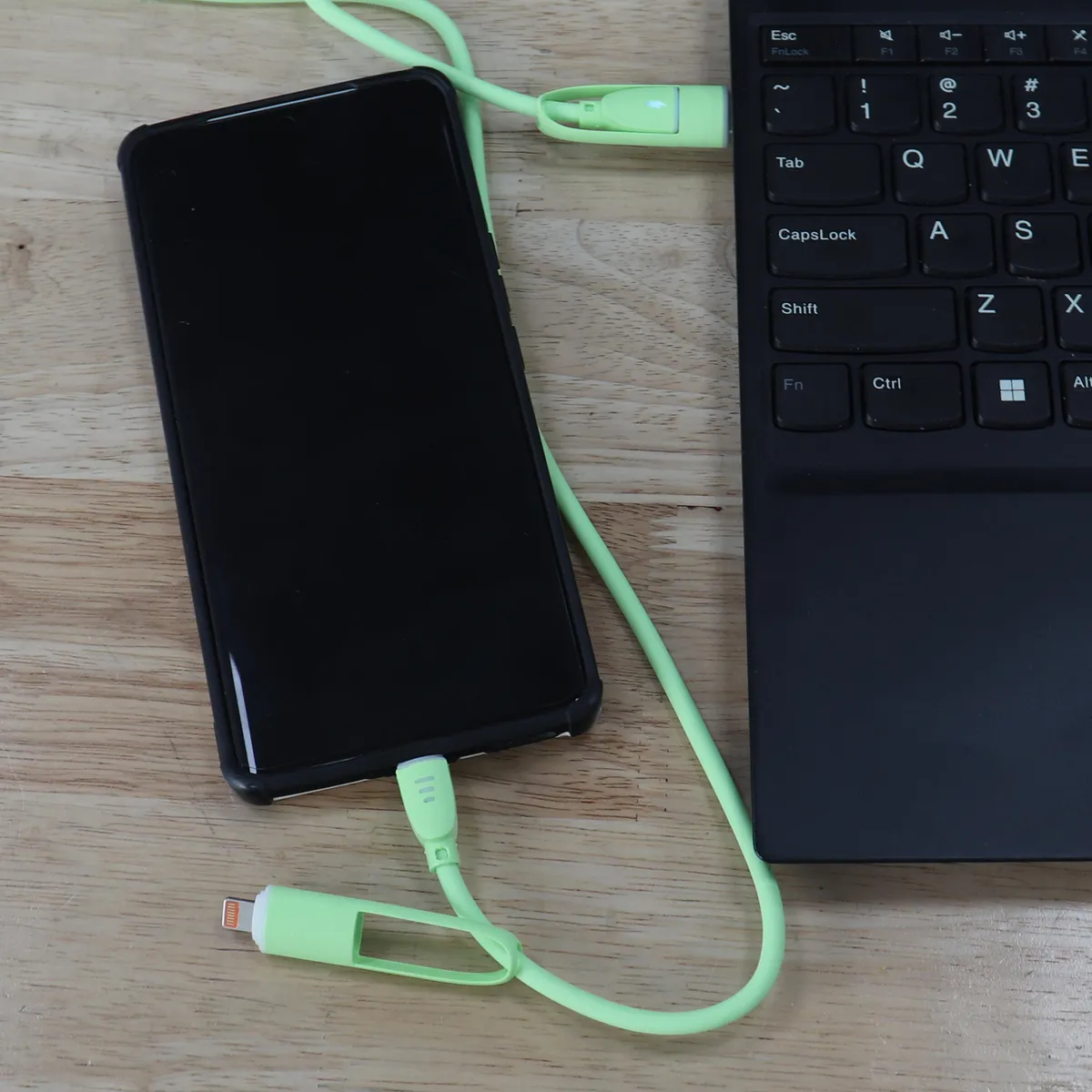 DAIRU - Cable cargador universal verde