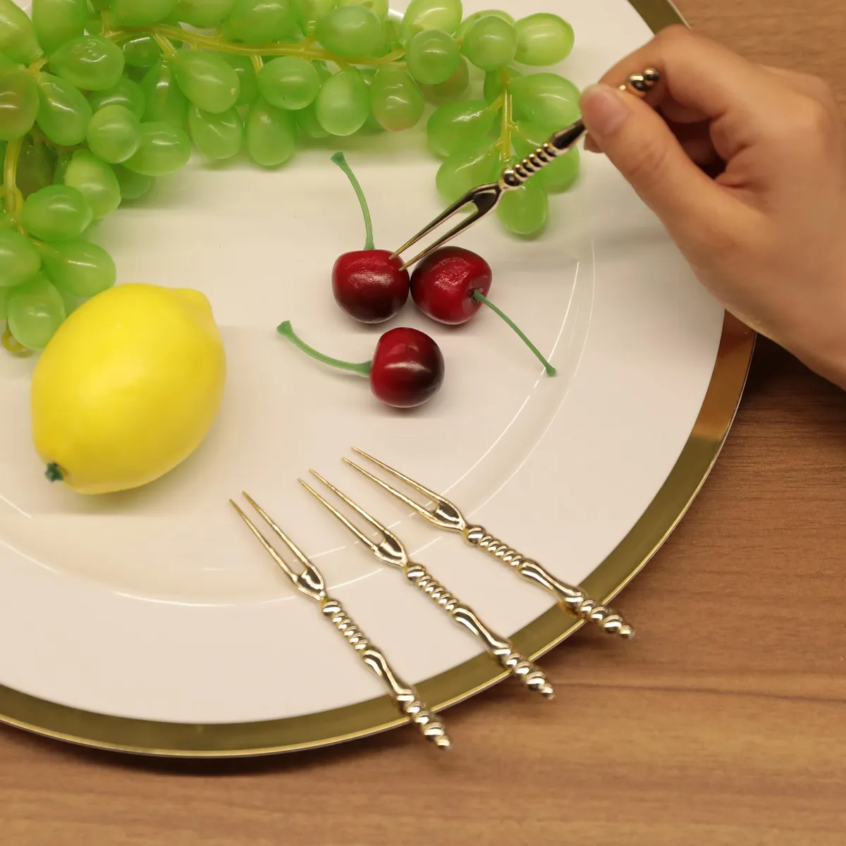 JUST HOME COLLECTION - Set 24 Pinchos Plástico Dorado