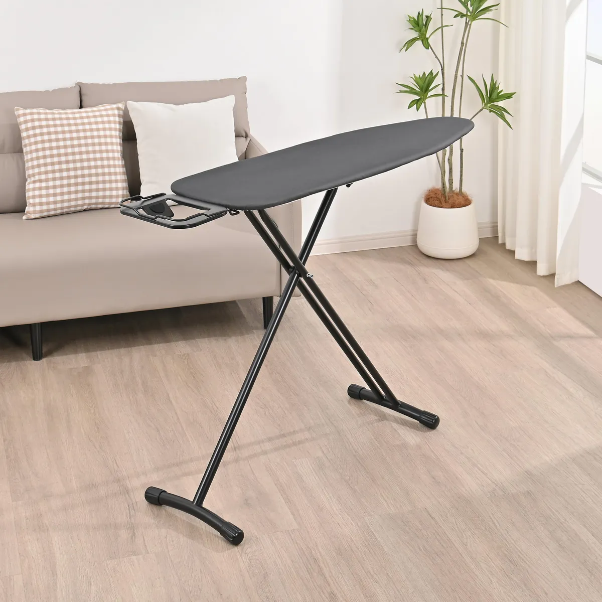 KLEINE WOLKE - Tabla de planchar con base 134,5x35,5x97 cm negro