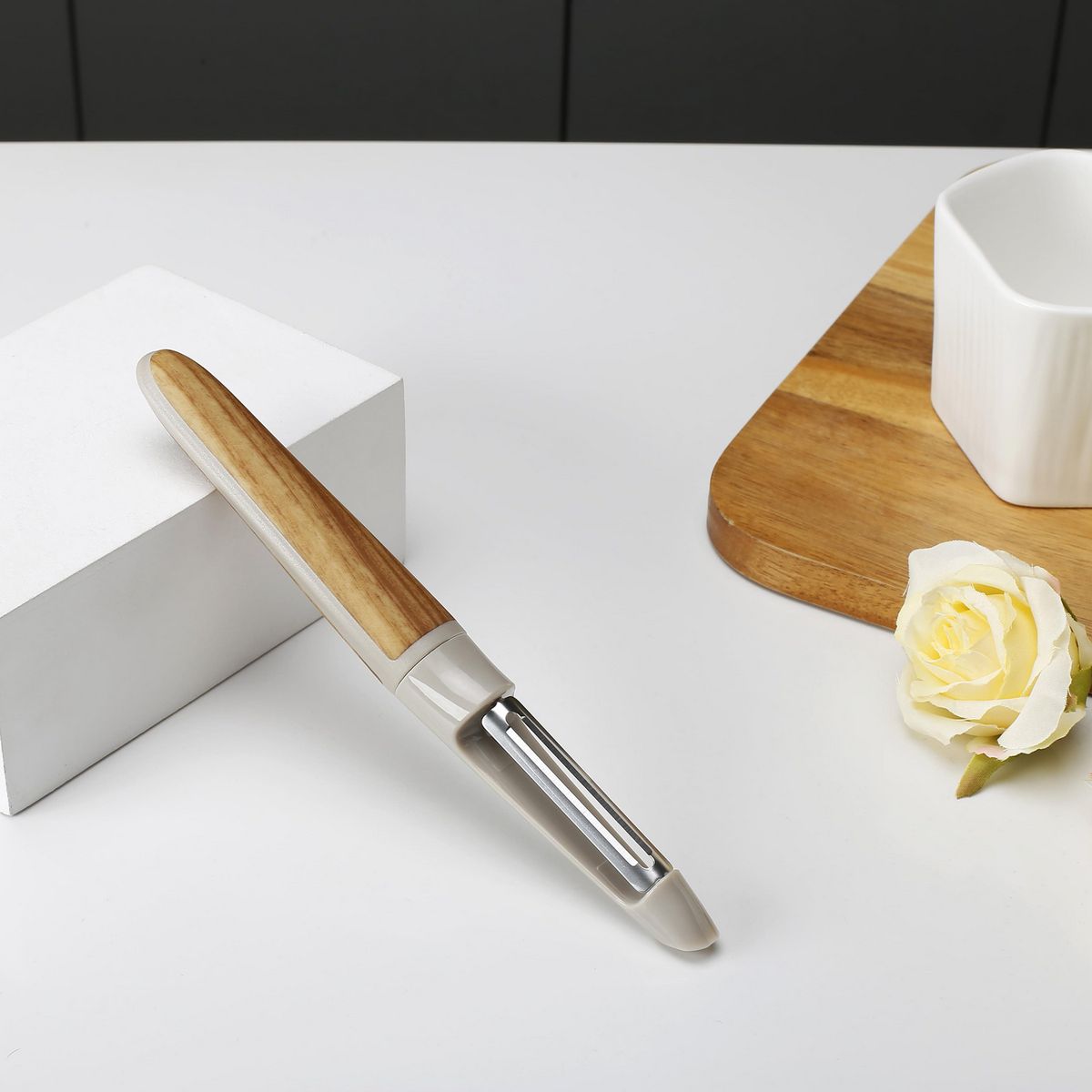 JUST HOME COLLECTION - Pelador mango silicona