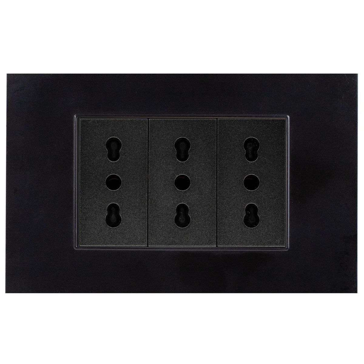 Tomacorriente Triple 10/16 10 Unidades Negro, marca HALUX - Foto Principal
