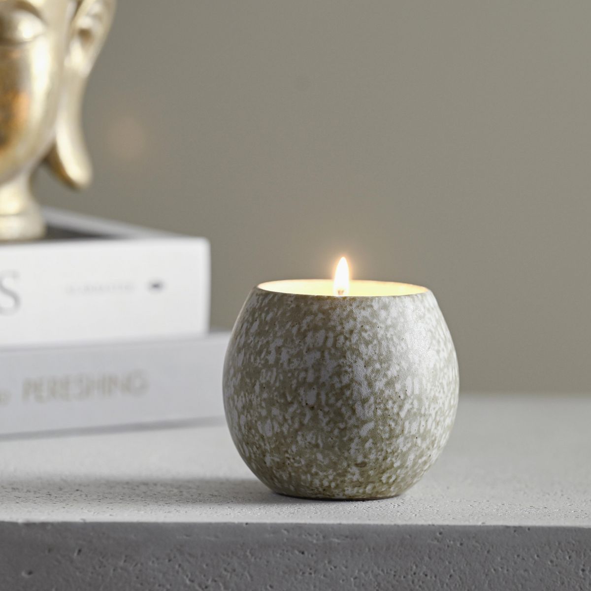 JUST HOME COLLECTION - Vela cerámica gris 9 cm