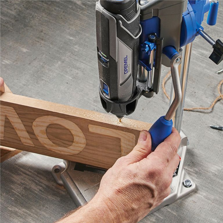 Imagen lateral de la Dremel 8240