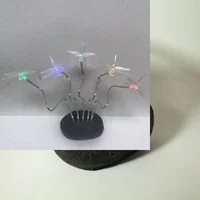 Ramillete solar múltiple (mariposa y libélula)