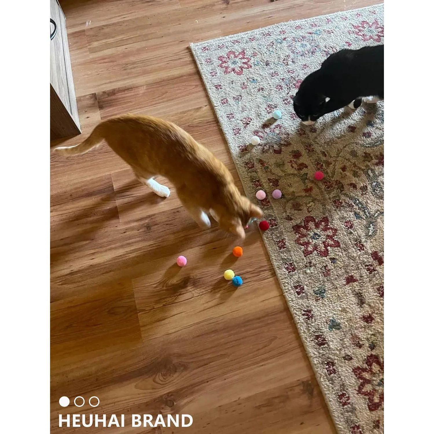 Pelotas Interactivas para Gatos con Textura Suave y Colores Vibrantes 8